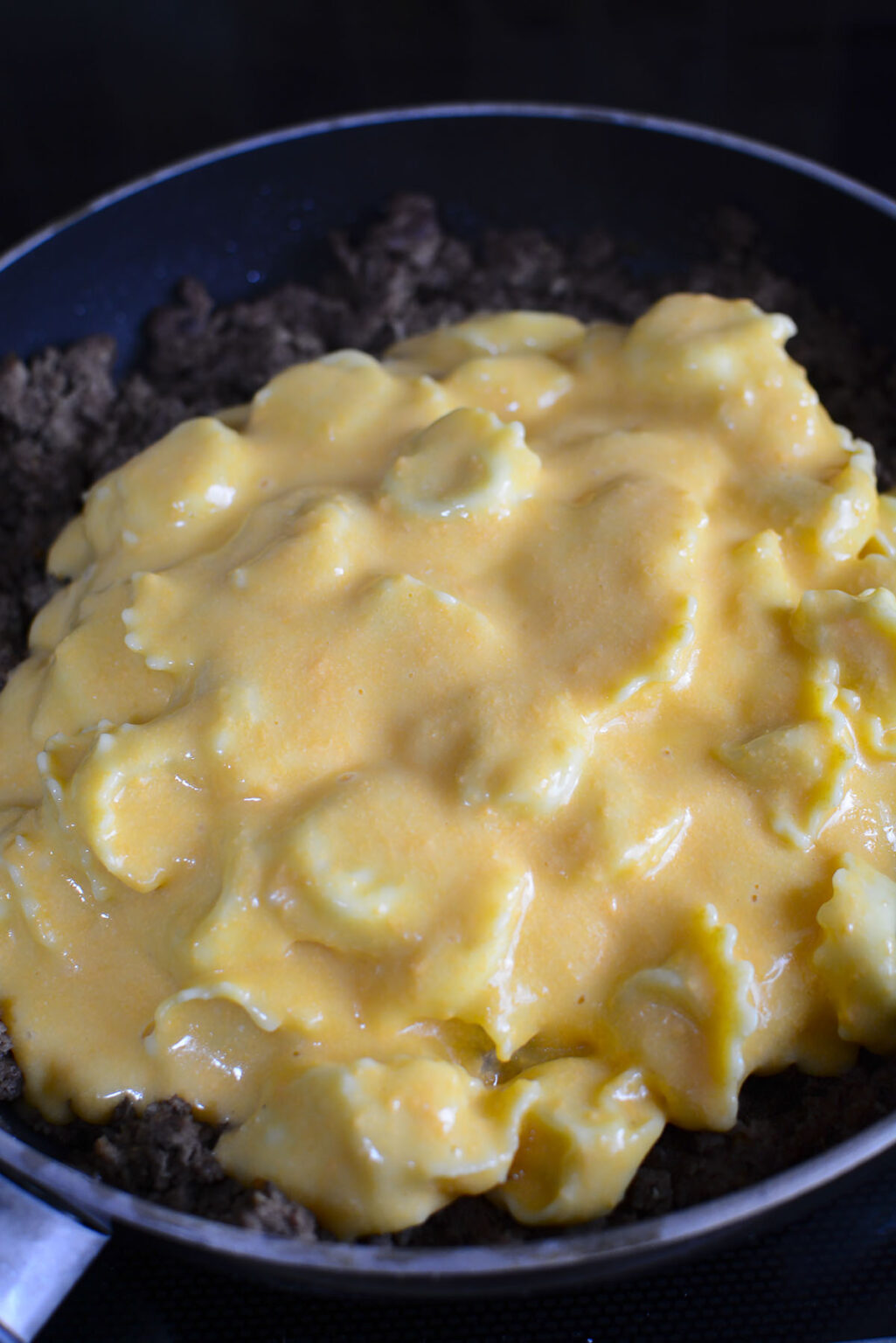 5 Ingredient Beefy Tortellini Mac and Cheese EazyGrub