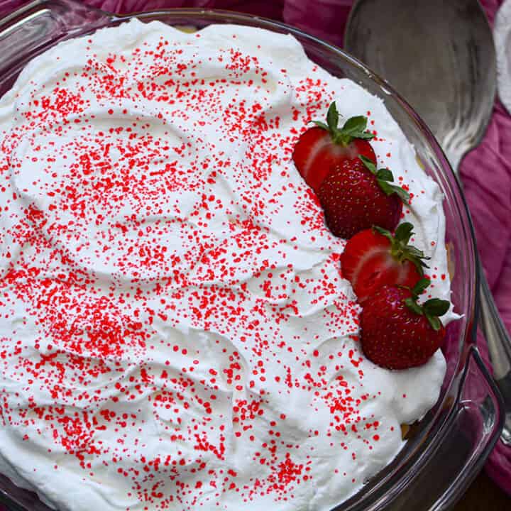 5 Ingredient Strawberry Banana Cake