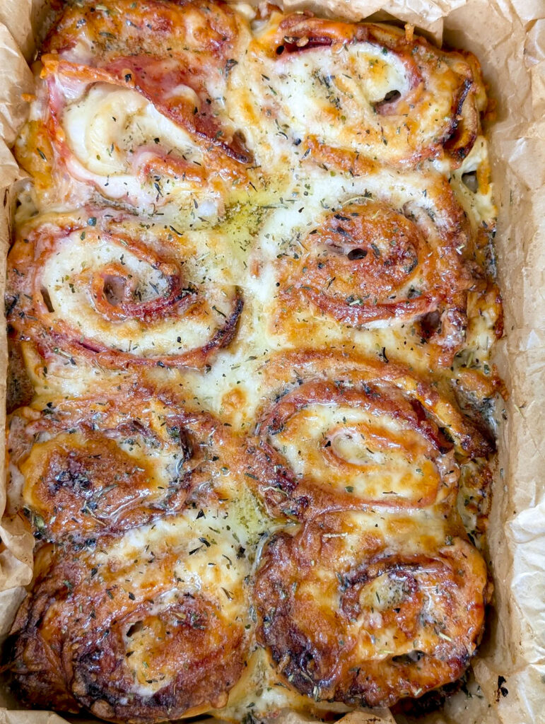 4-ingredient pizza rolls EazyGrub